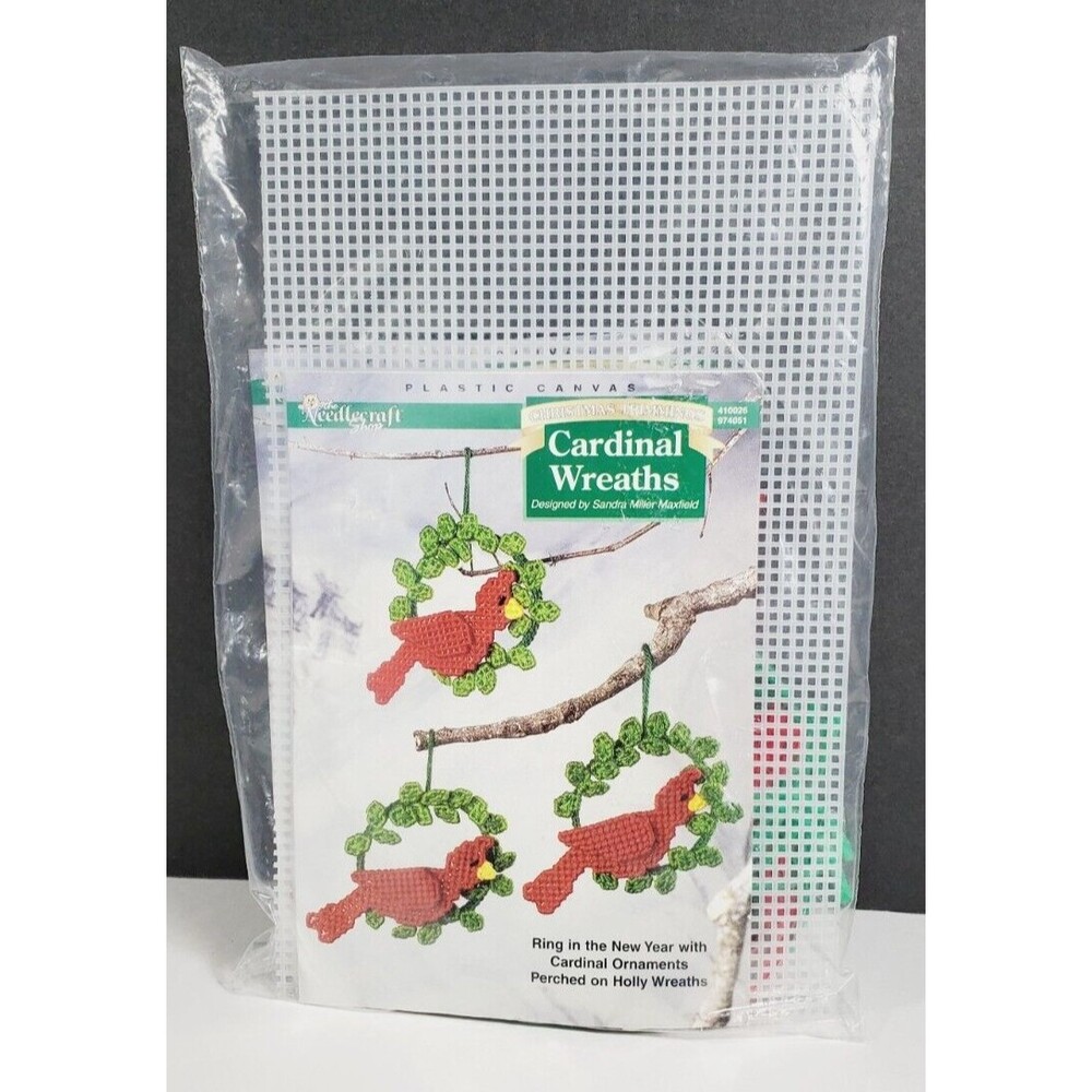 Needlecraft Shop Cardinal Wreaths Plastic Canvas Ornament Kit Vintage New